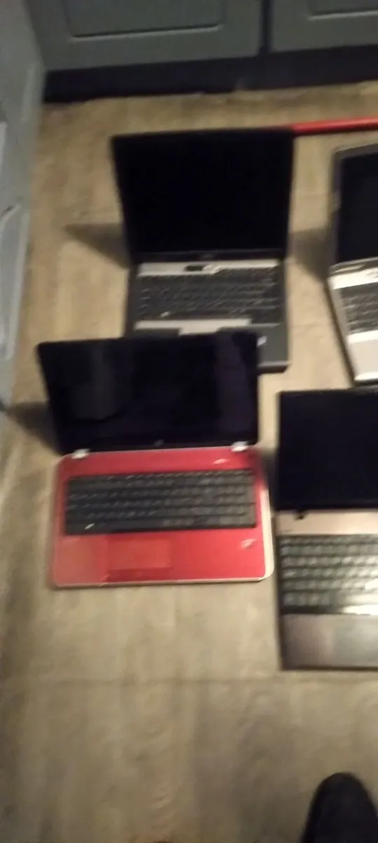 5 laptops maybe suitable for parts - Image 1