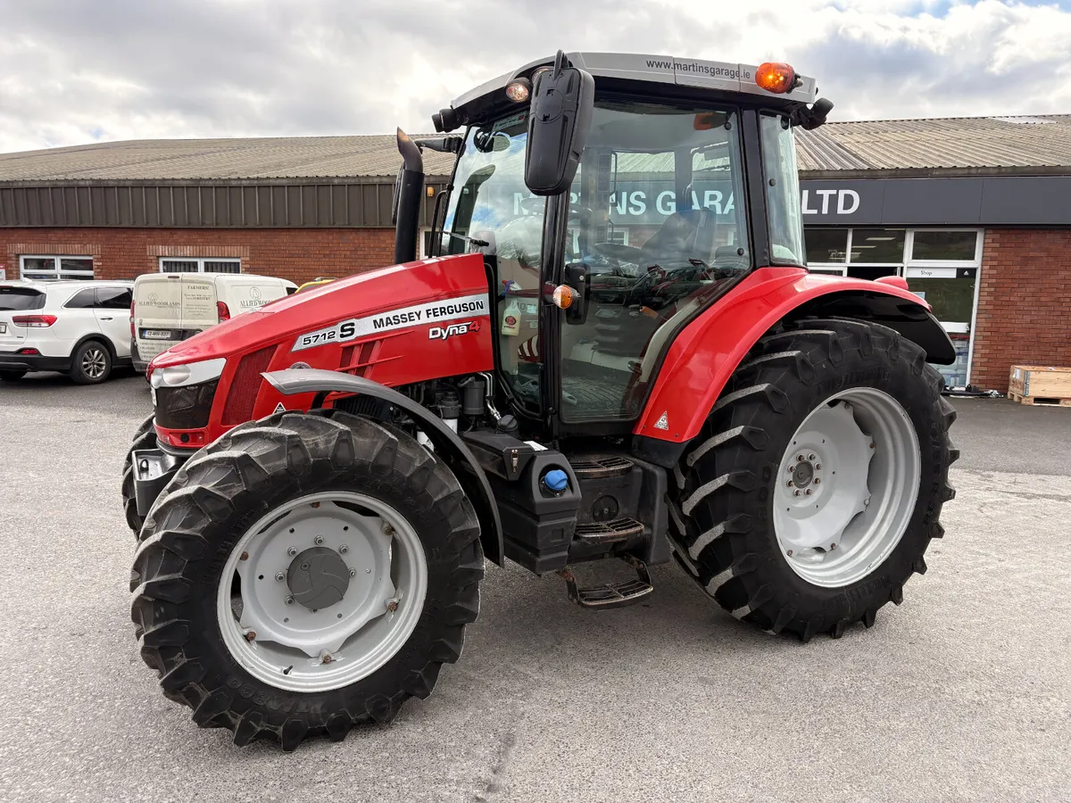 Massey Ferguson 5712S - Image 2