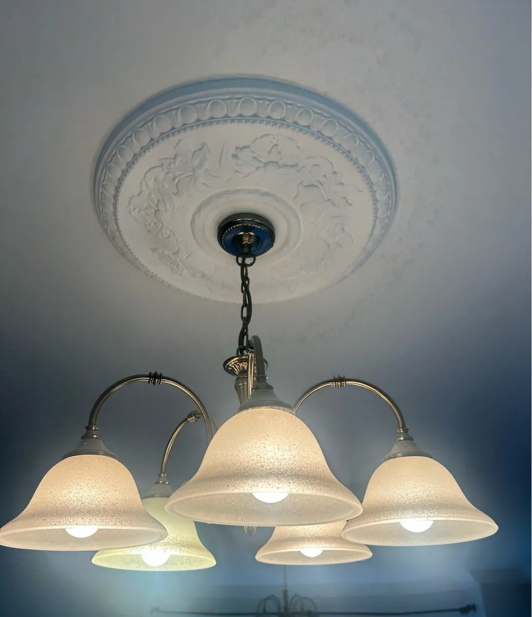 Ceiling and wall lights - Image 1