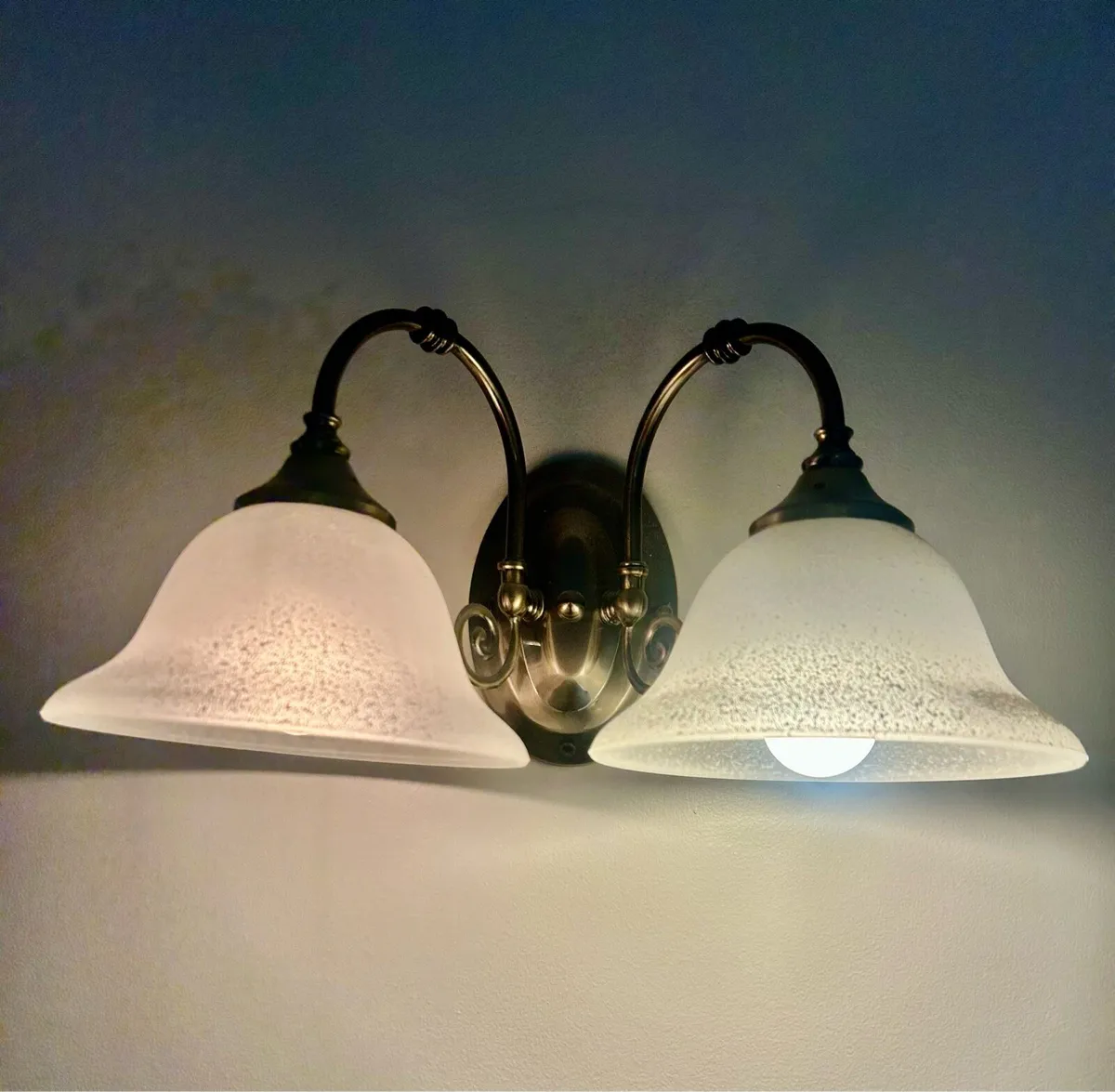 Ceiling and wall lights - Image 4