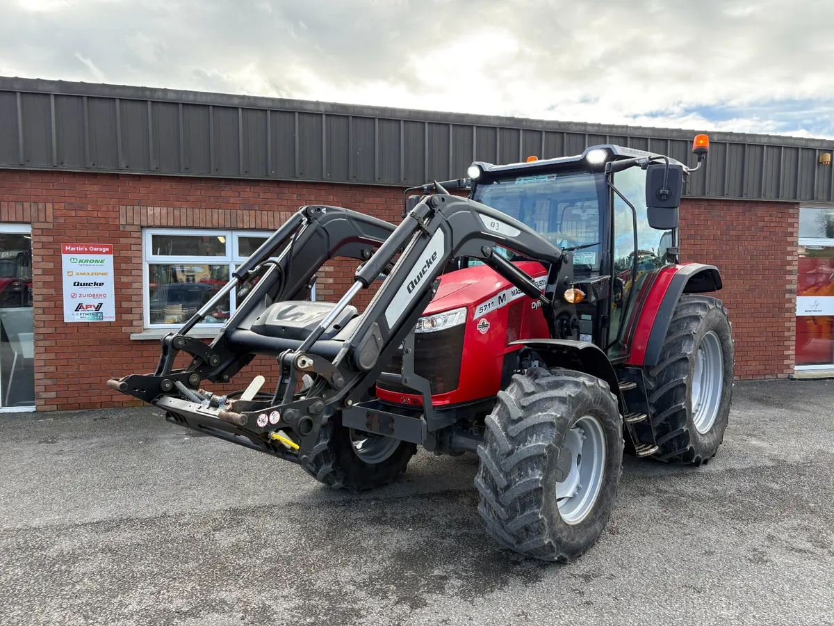 Massey Ferguson 5711M - Image 2