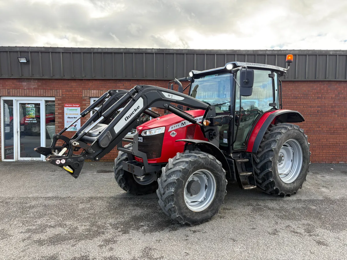 Massey Ferguson 5711M - Image 1