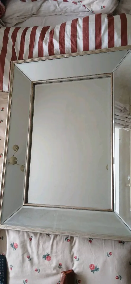 Beautiful Mirror - Image 1