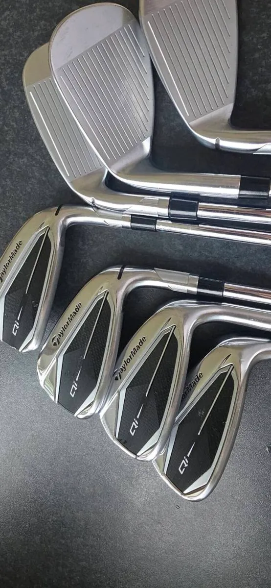 Almost New Taylormade QI10 Irons - Image 3