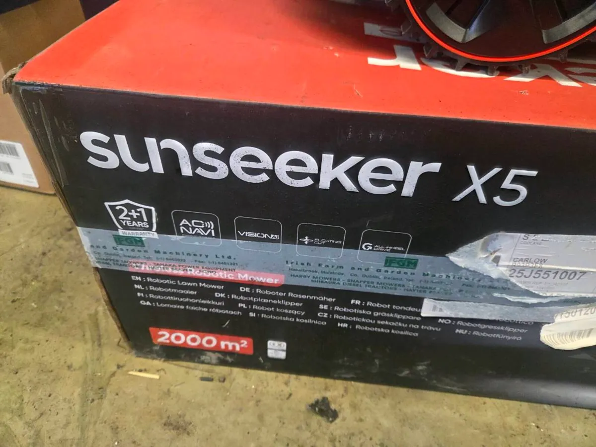 Sunseeker robot mower - Image 2