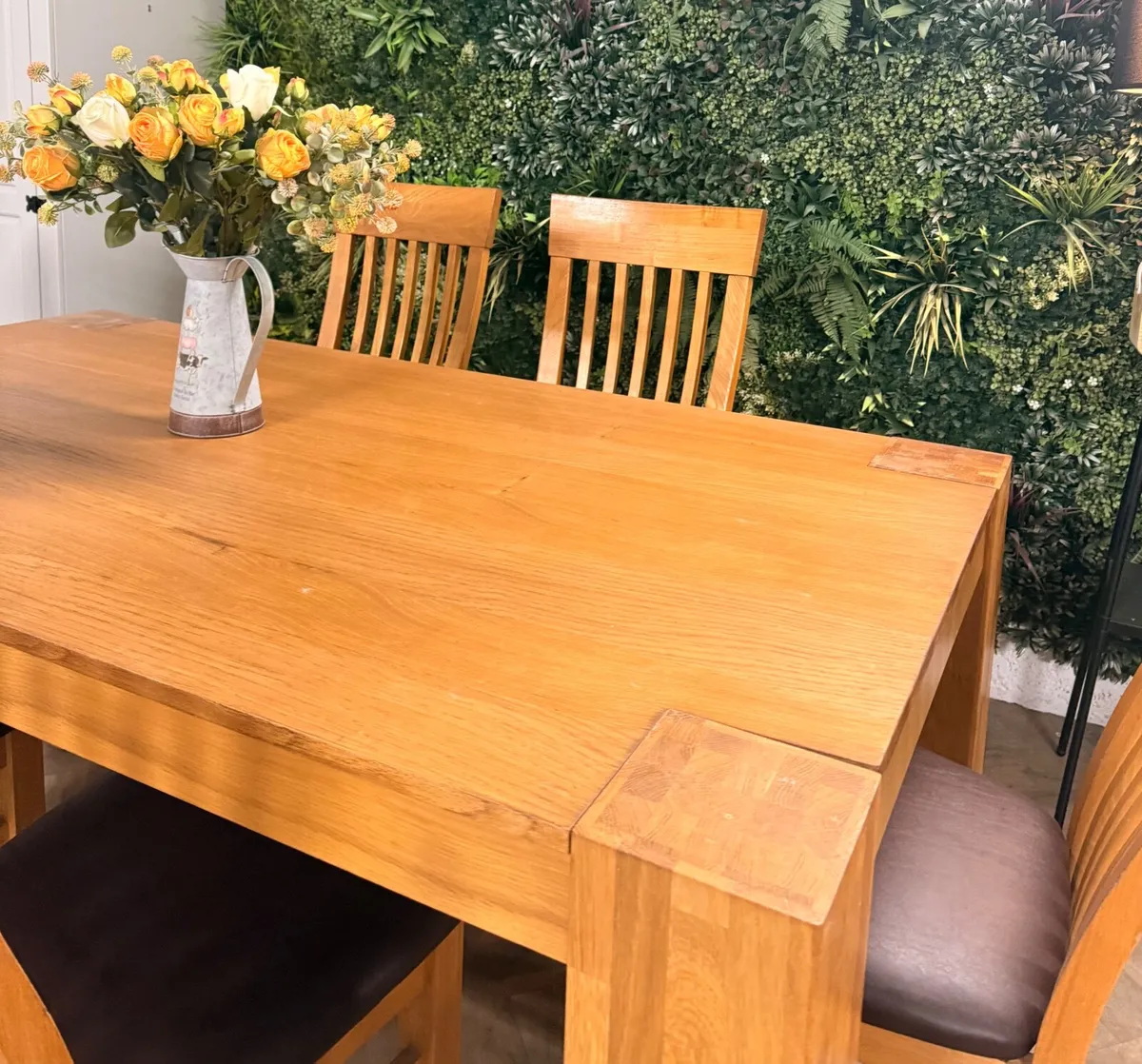 Oak kitchen/dining table & 6 chairs - Image 4