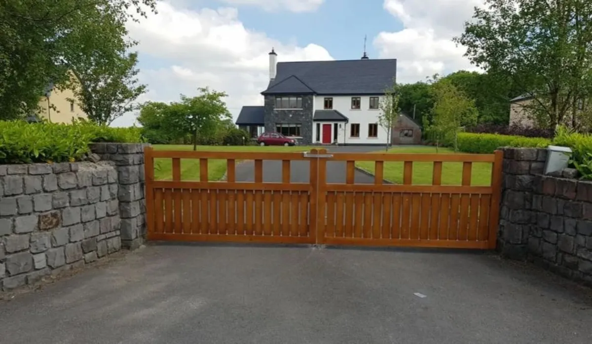 Wood Entrance Gates - Image 1
