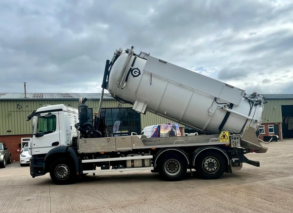 Vacuum Tanker - now on Irish plates - Image 4
