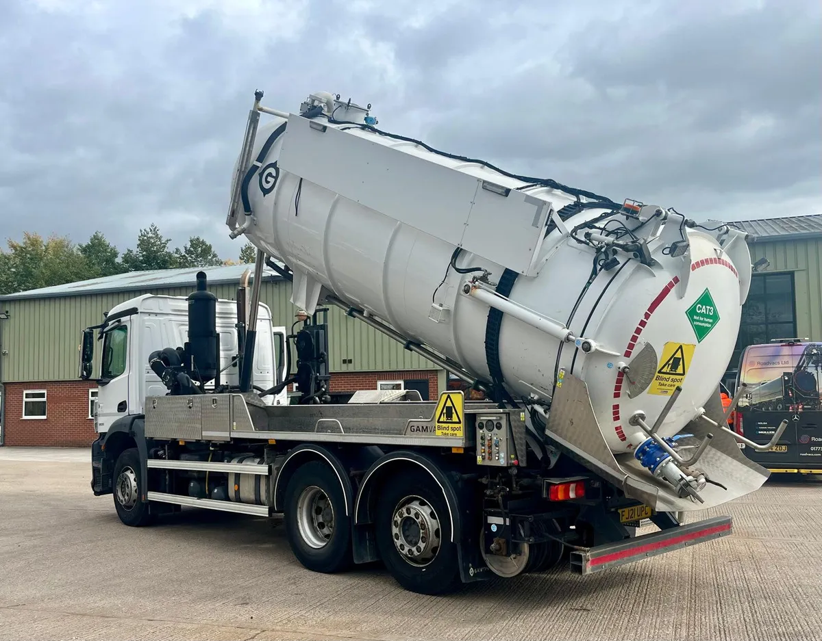 Vacuum Tanker - now on Irish plates - Image 1