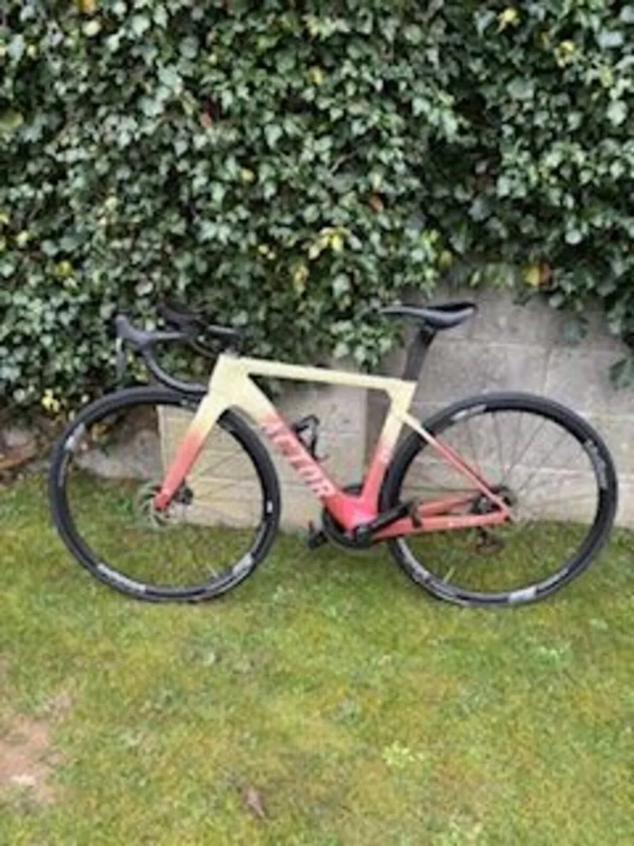 racing bike - Image 1