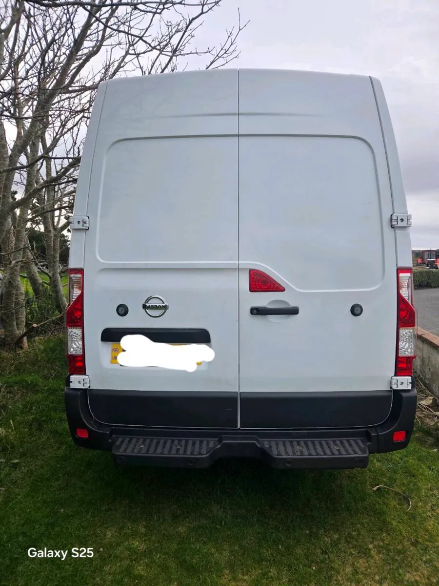 3.5ton twil wheel nissan interstar - Image 3