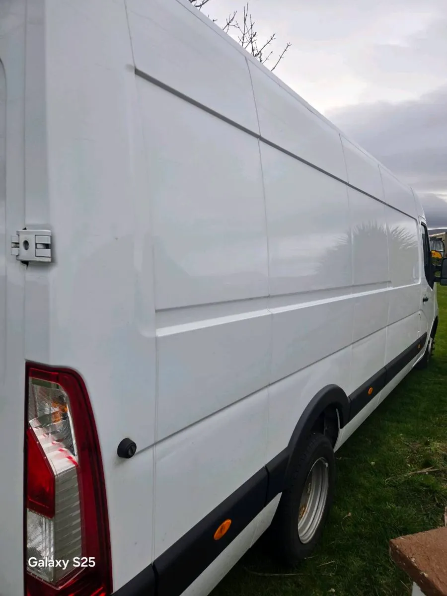 3.5ton twil wheel nissan interstar - Image 4