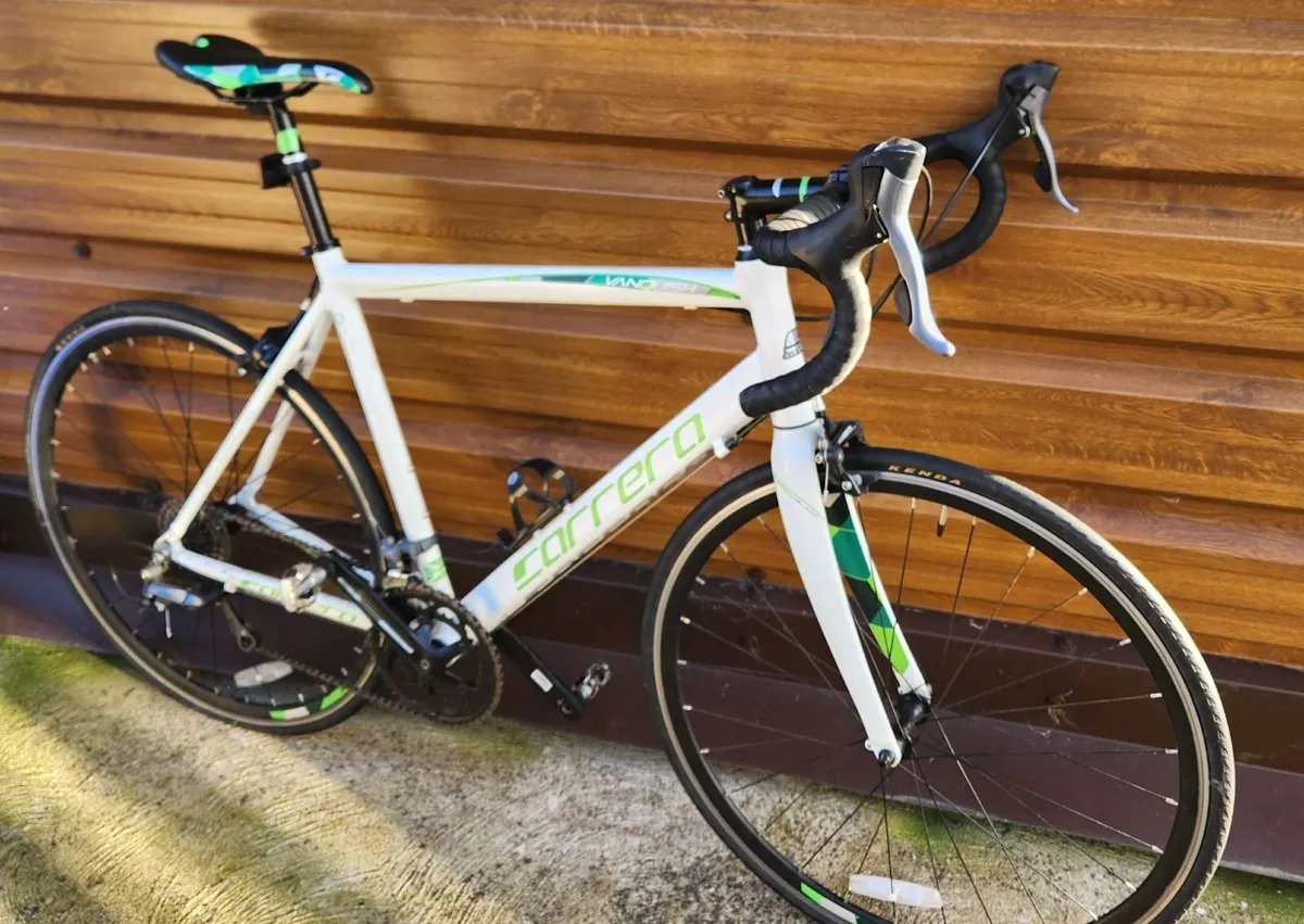 Carrera Vanquish road bike - Image 1