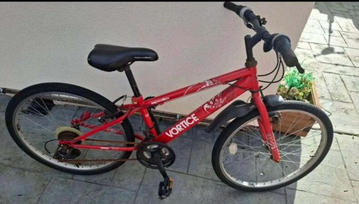 BOYS BICYCLE