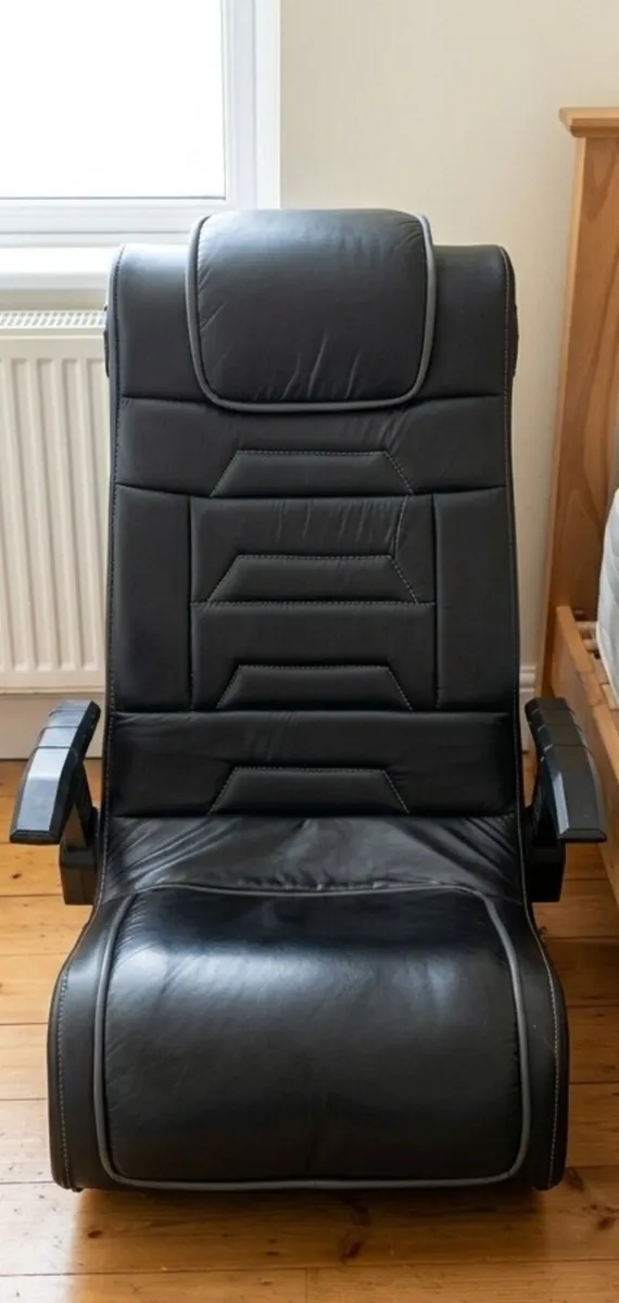 Gaming Chair - Image 1