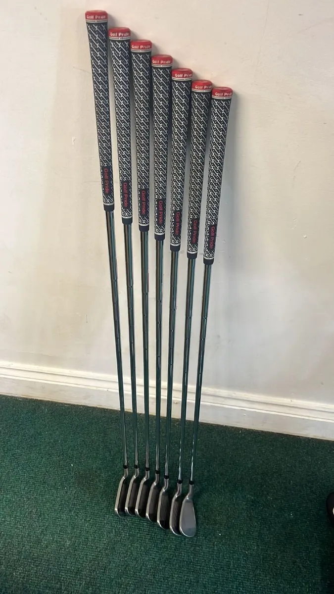 Cobra DS Adapt 5-GW KBS Tour Lite Stiff Only €499 - Image 3