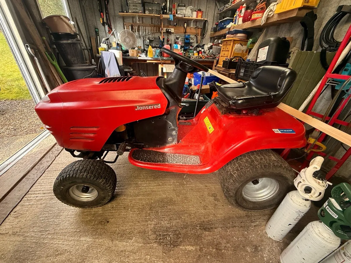 Lawnmower Tractor - Image 1