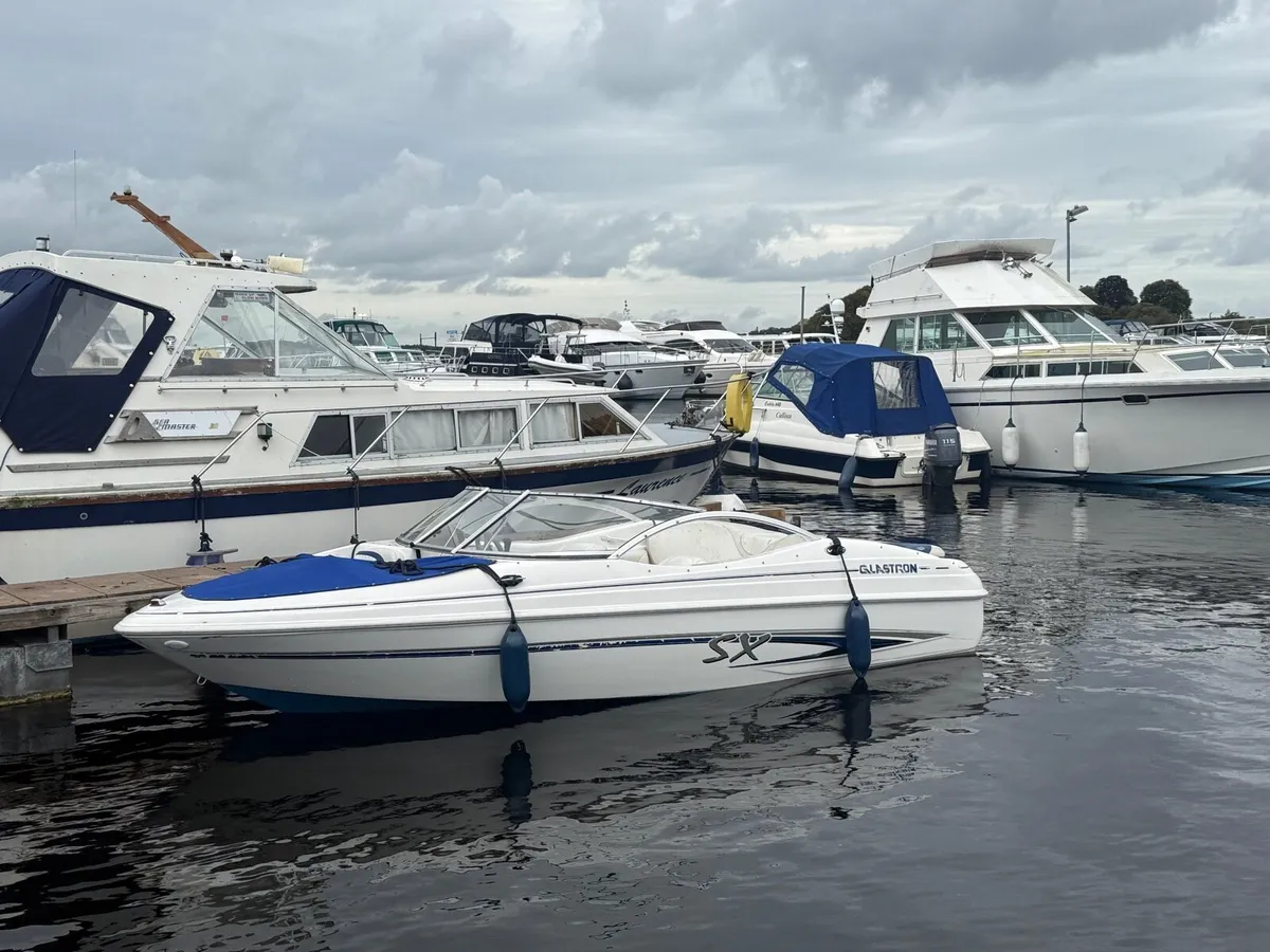 Glastron bowrider speed boat SX175 - Image 3