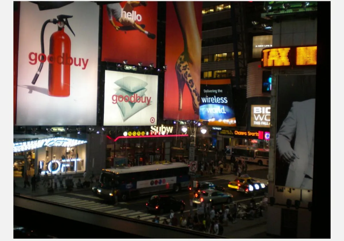 Olympus 8MP CCD🌈 compact camera - Image 2