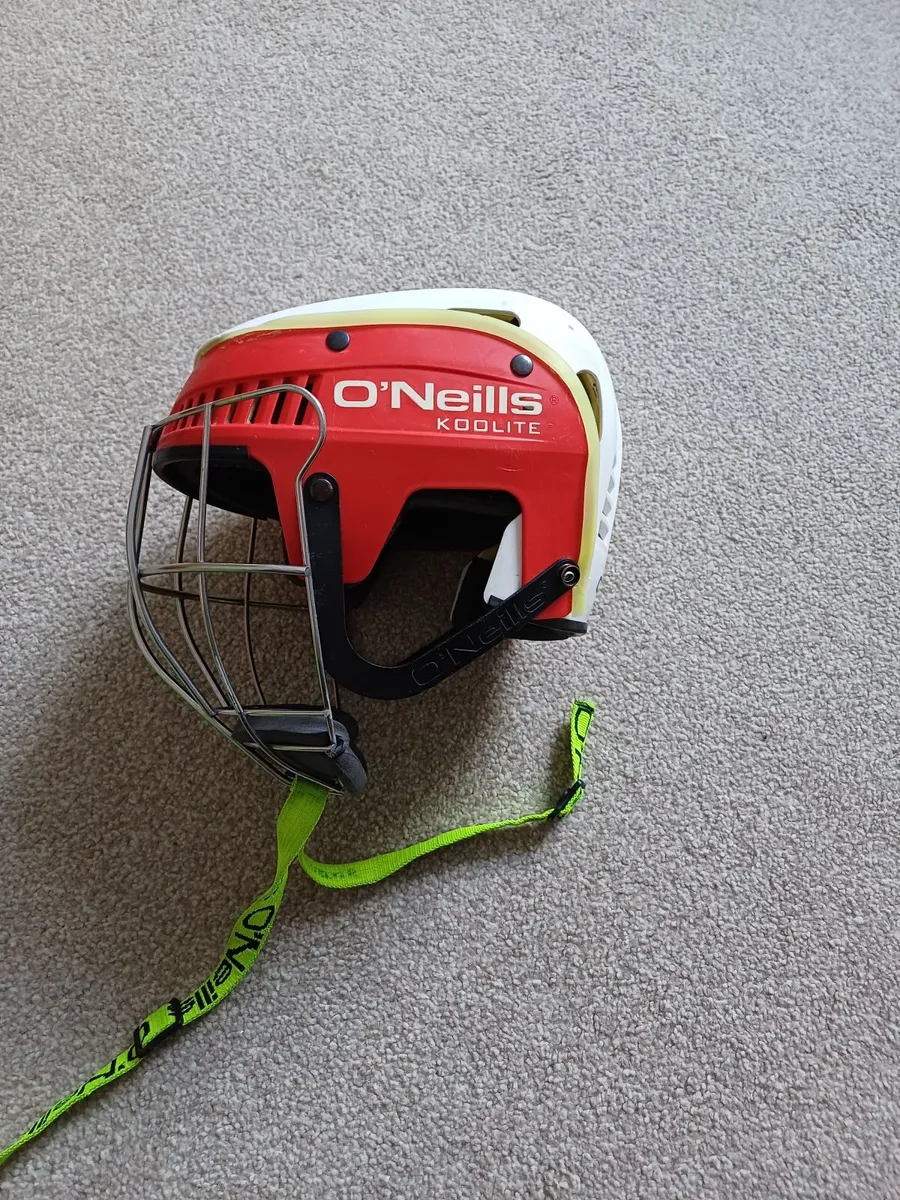 O'Neills Koolite Kids Hurling Helmet - Image 3