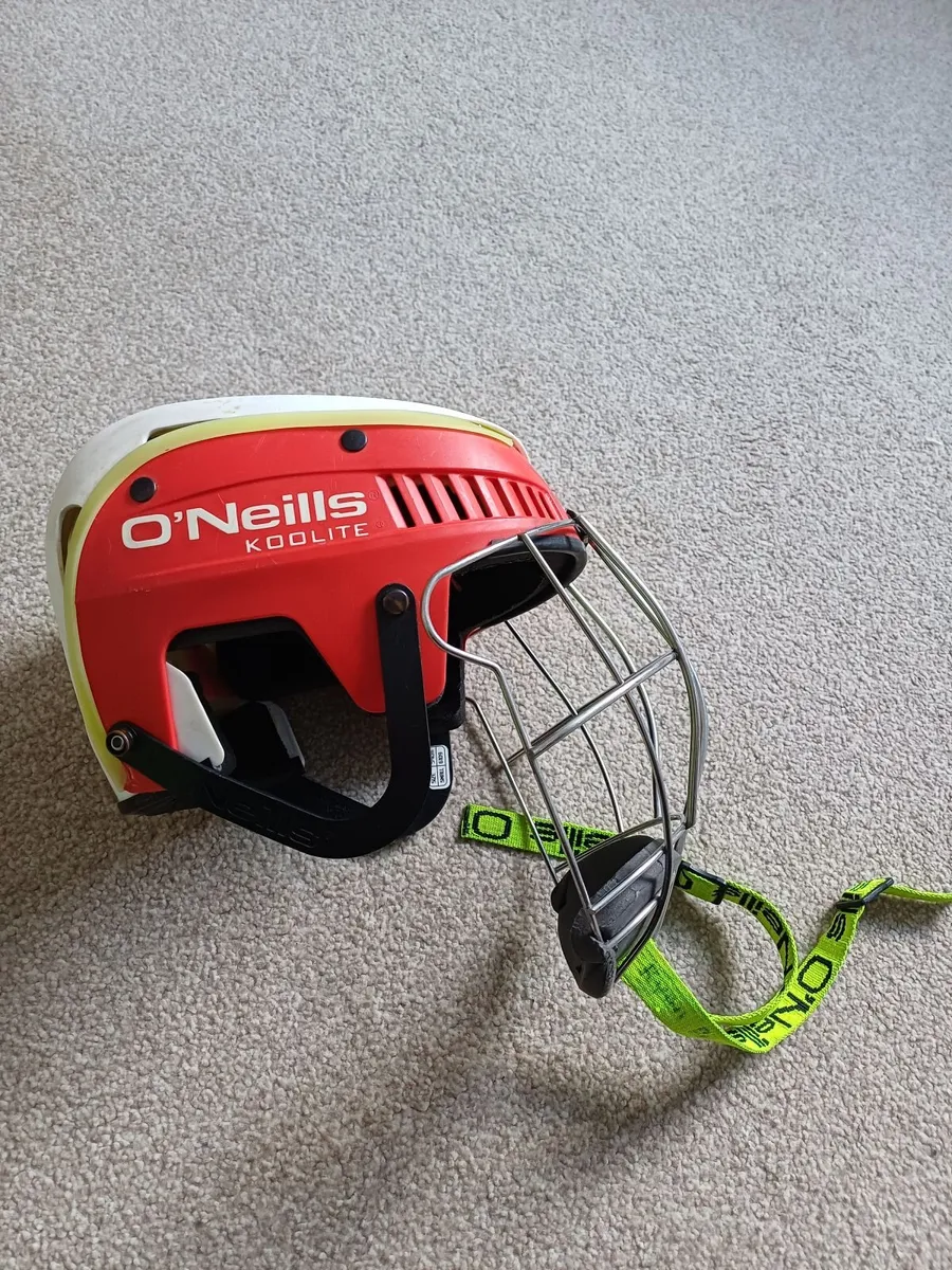 O'Neills Koolite Kids Hurling Helmet - Image 2