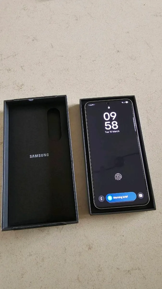 Samsung Galaxy S25 256gb - Image 2