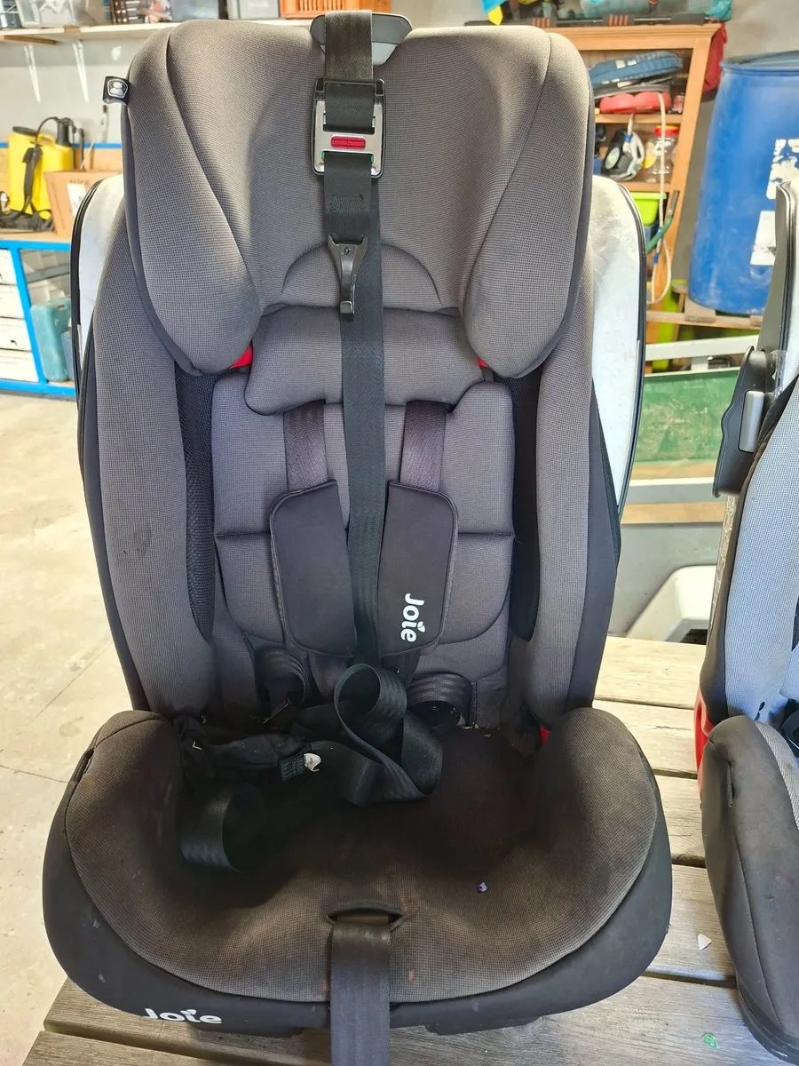 Car seats - Image 2