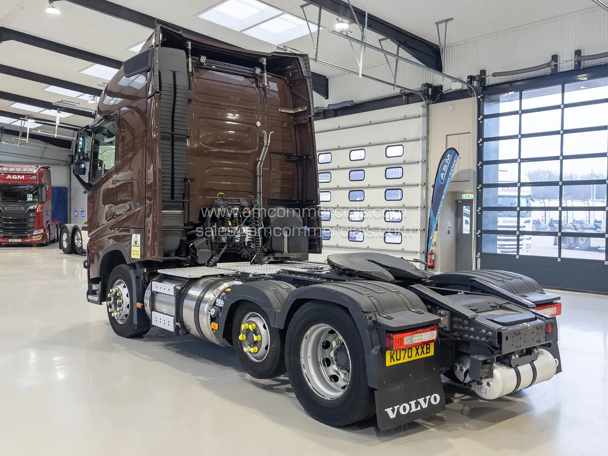 2020 VOLVO FH 460 LNG GLOBETROTTER - Image 4