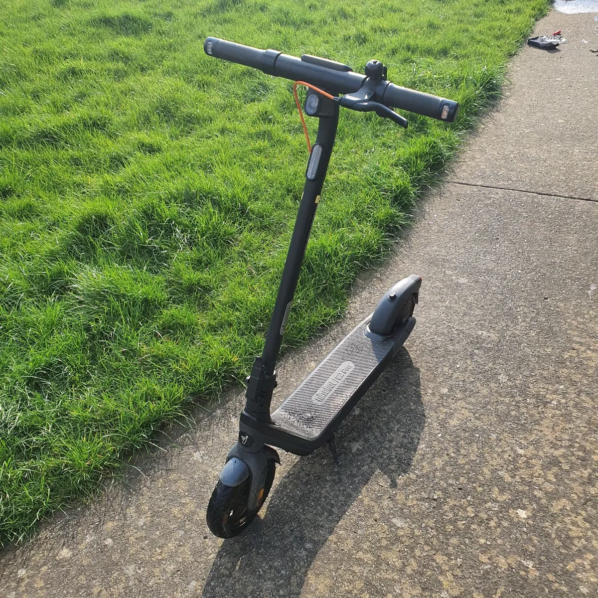 Electric scooter - Image 2