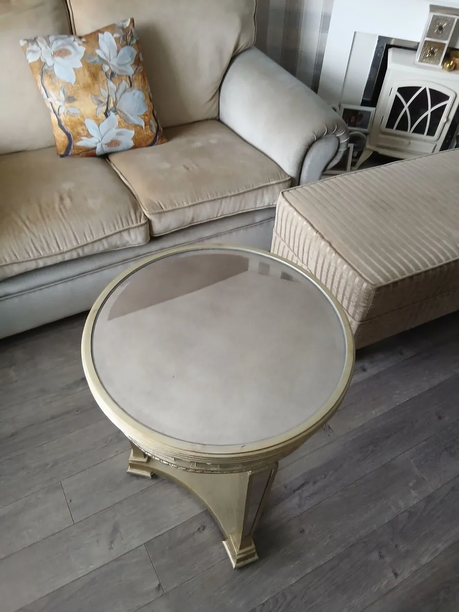 Beautiful lamp table - Image 4