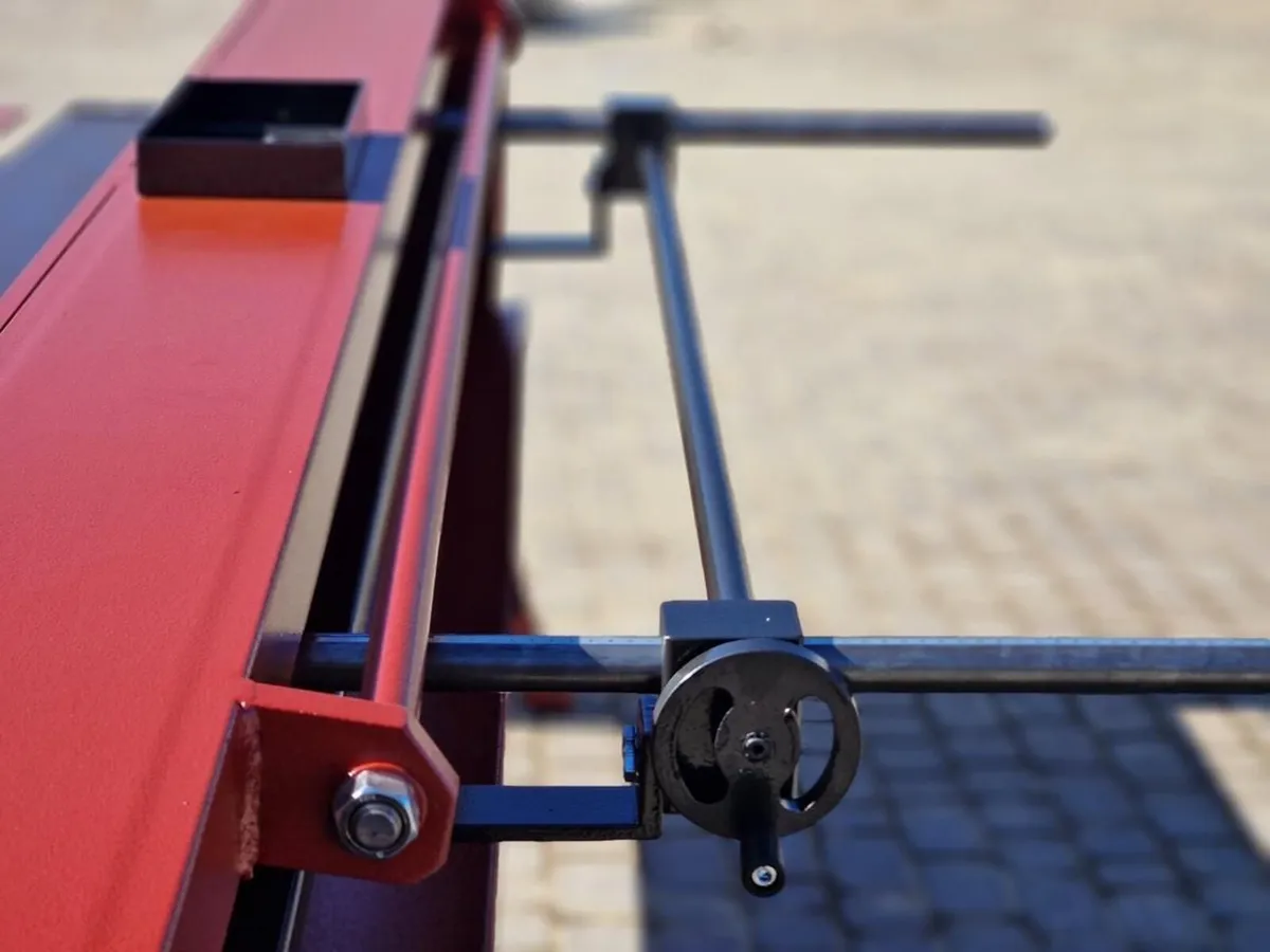 hydraulic sheet metal guillotine 3m-1.2mm steel - Image 3