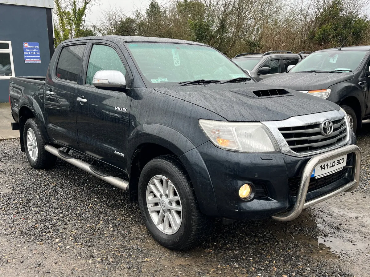 2014 TOYOTA HILUX 3.0 INVINCIBLE *NO VAT* - Image 1
