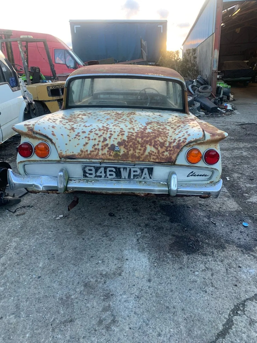 Ford Classic 315 2 Door for Breaking - Image 1