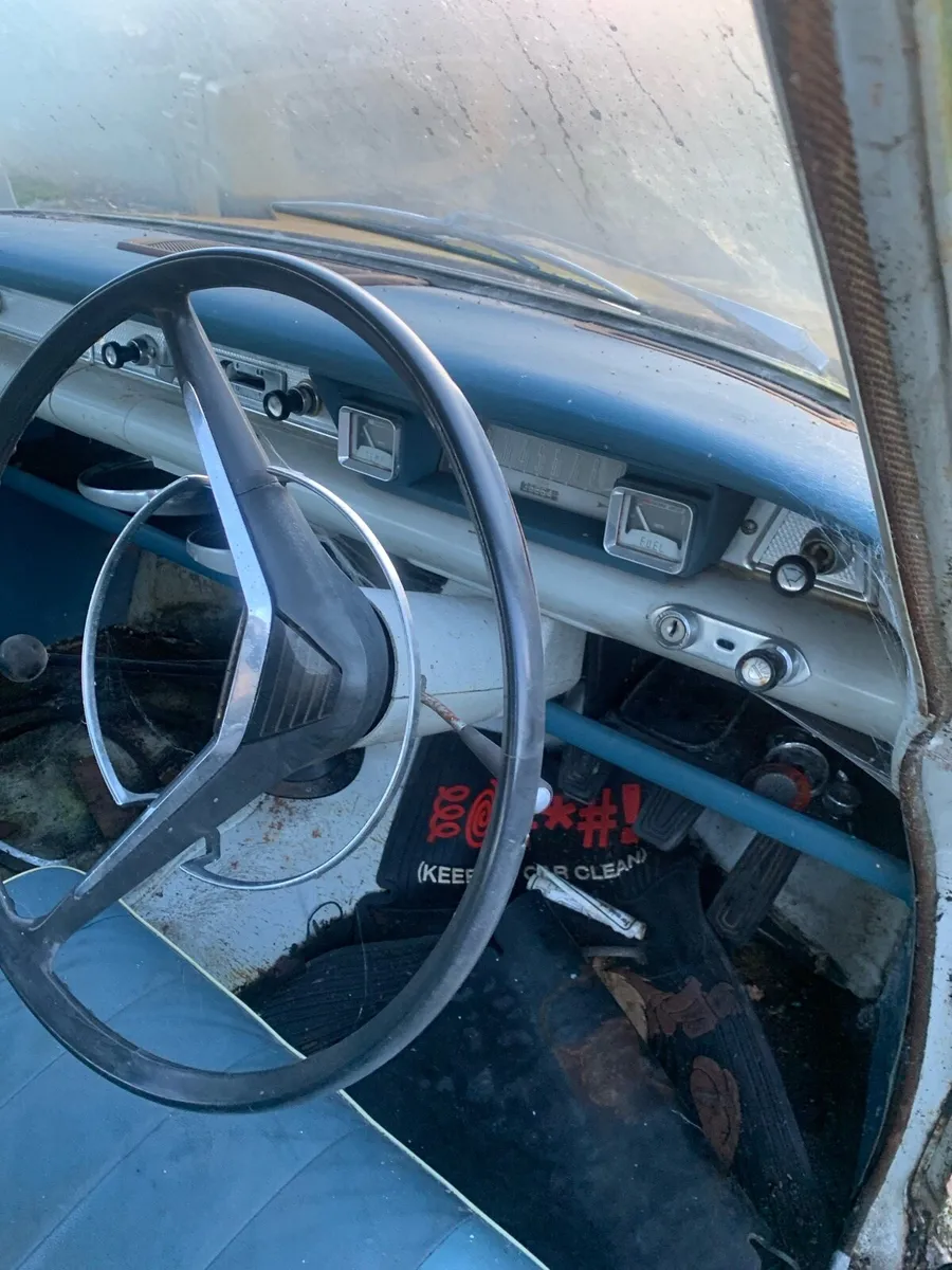 Ford Classic 315 2 Door for Breaking - Image 4