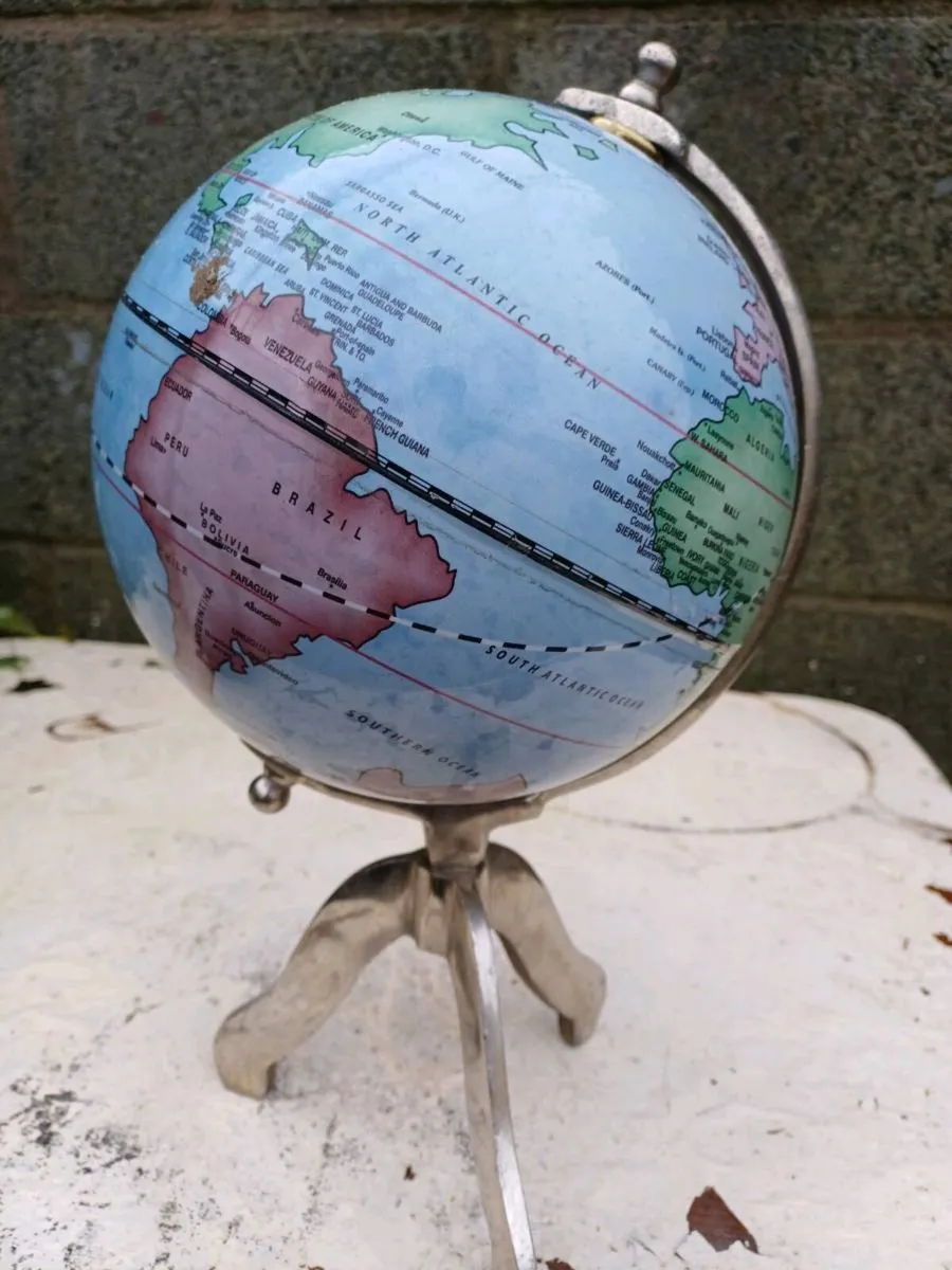Vintage Desk Globe - Image 1