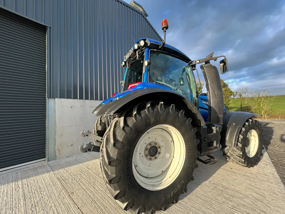 2017 VALTRA T174 ACTIVE - Image 3