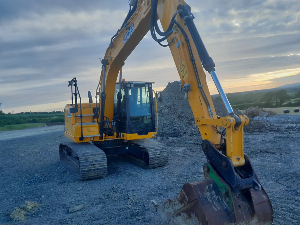 JCB 131 X 2019 (18117) - Image 1