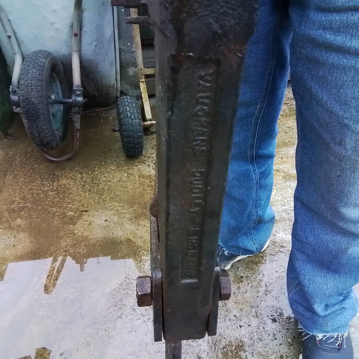 BLACKSMITHS LEG VICE - Image 2