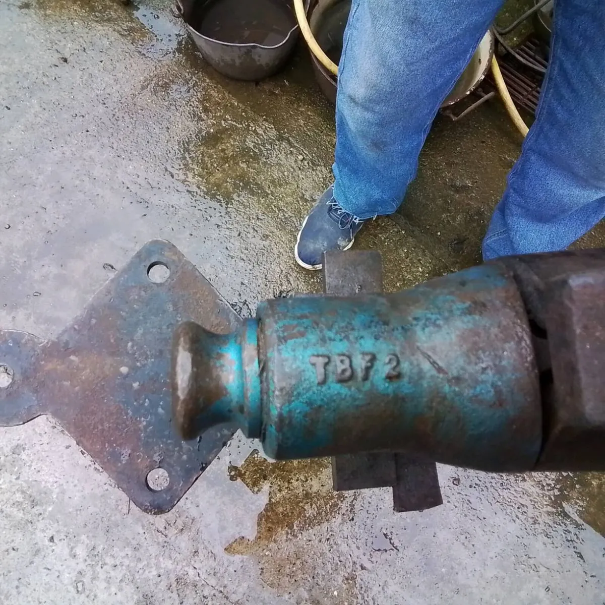 BLACKSMITHS LEG VICE - Image 4