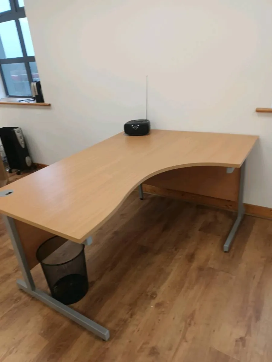 Office Desk - Image 1