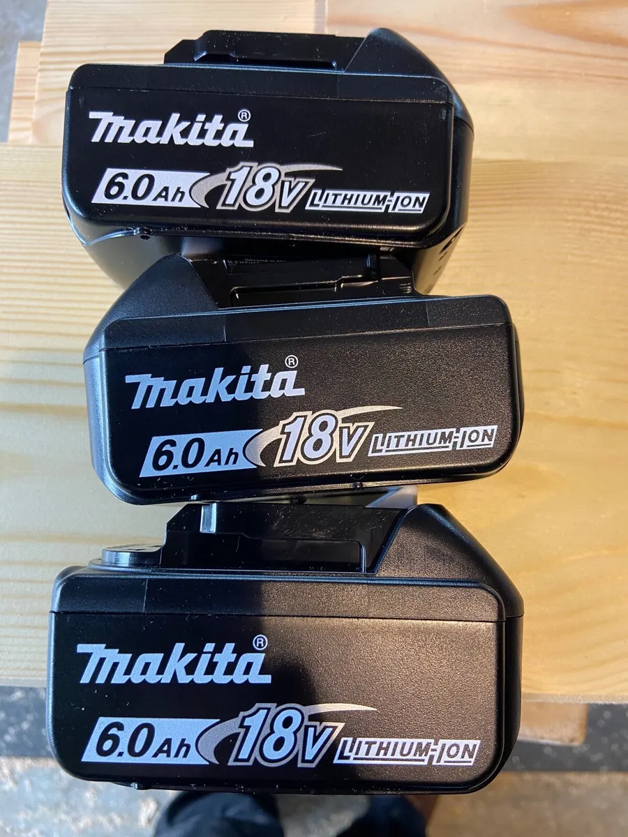 3 Makita 6 ah batteries - Image 1