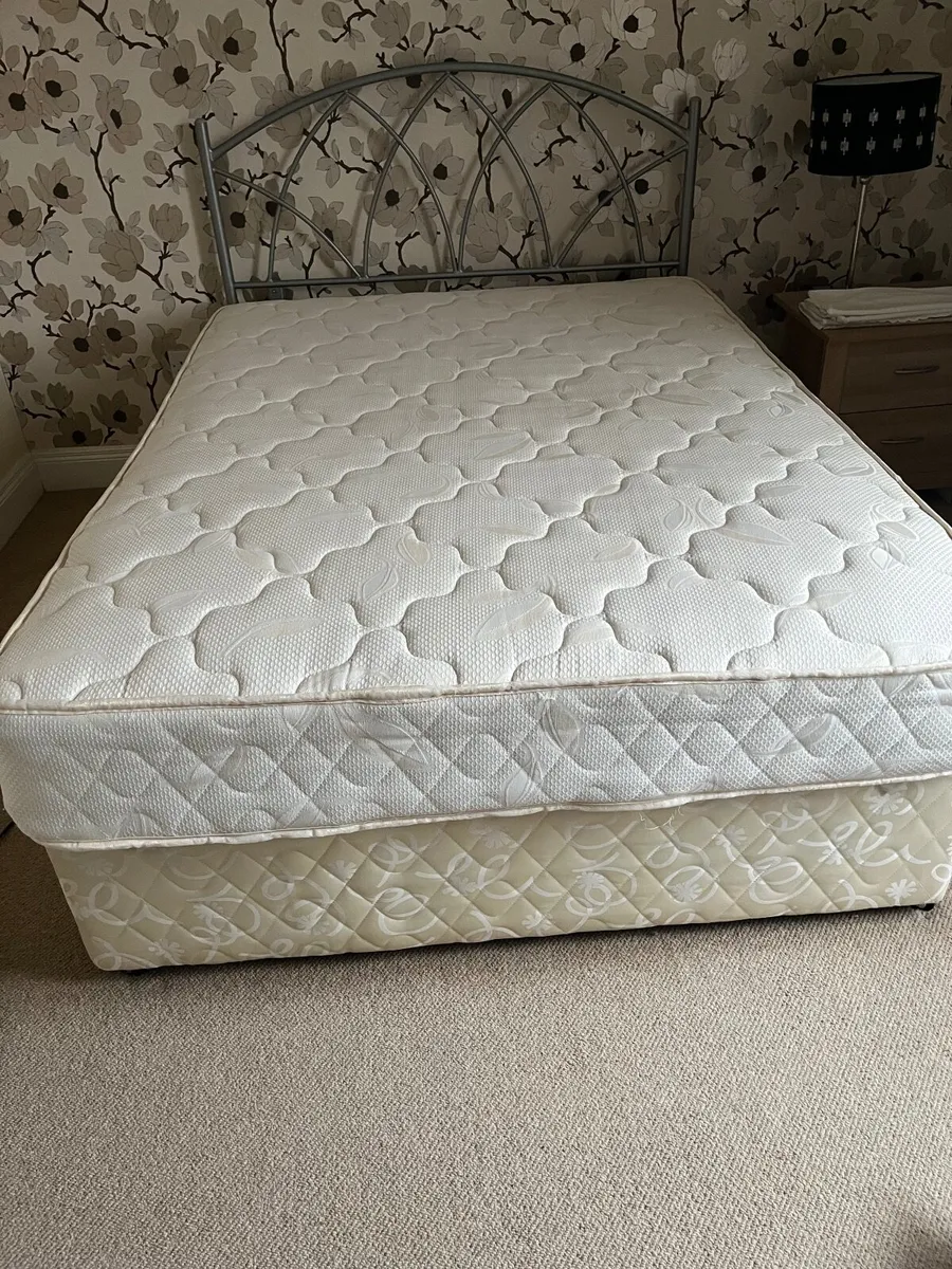 4ft 6 Double bed - Image 2