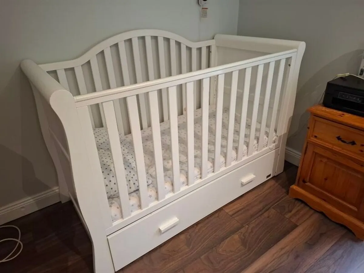 Br Baby white Oslo sleigh cot bed - Image 2