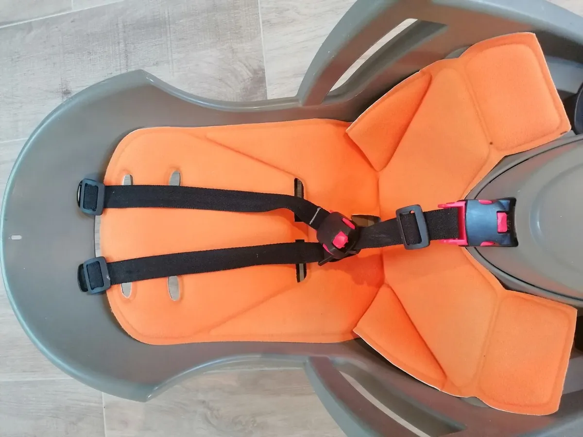 Hamax Child Bike Seat – Grey / Orange - Image 2