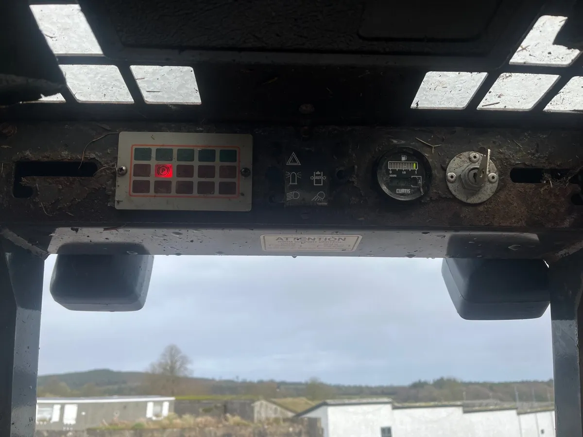 2006 Thomas 105 Skid steer - Image 1