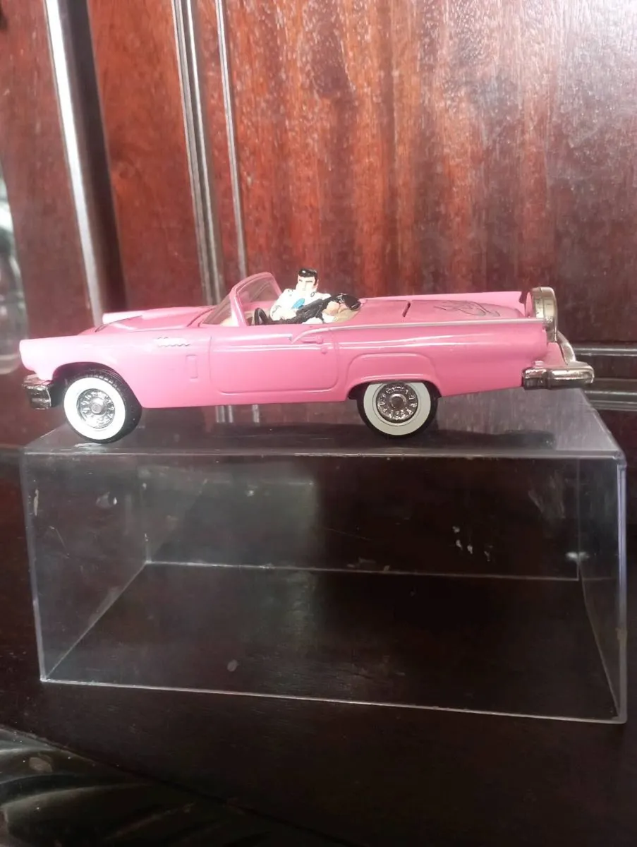CORGI 1-36 SCALE DIE-CAST 1957 ELVIS THURDERBIRD - Image 1