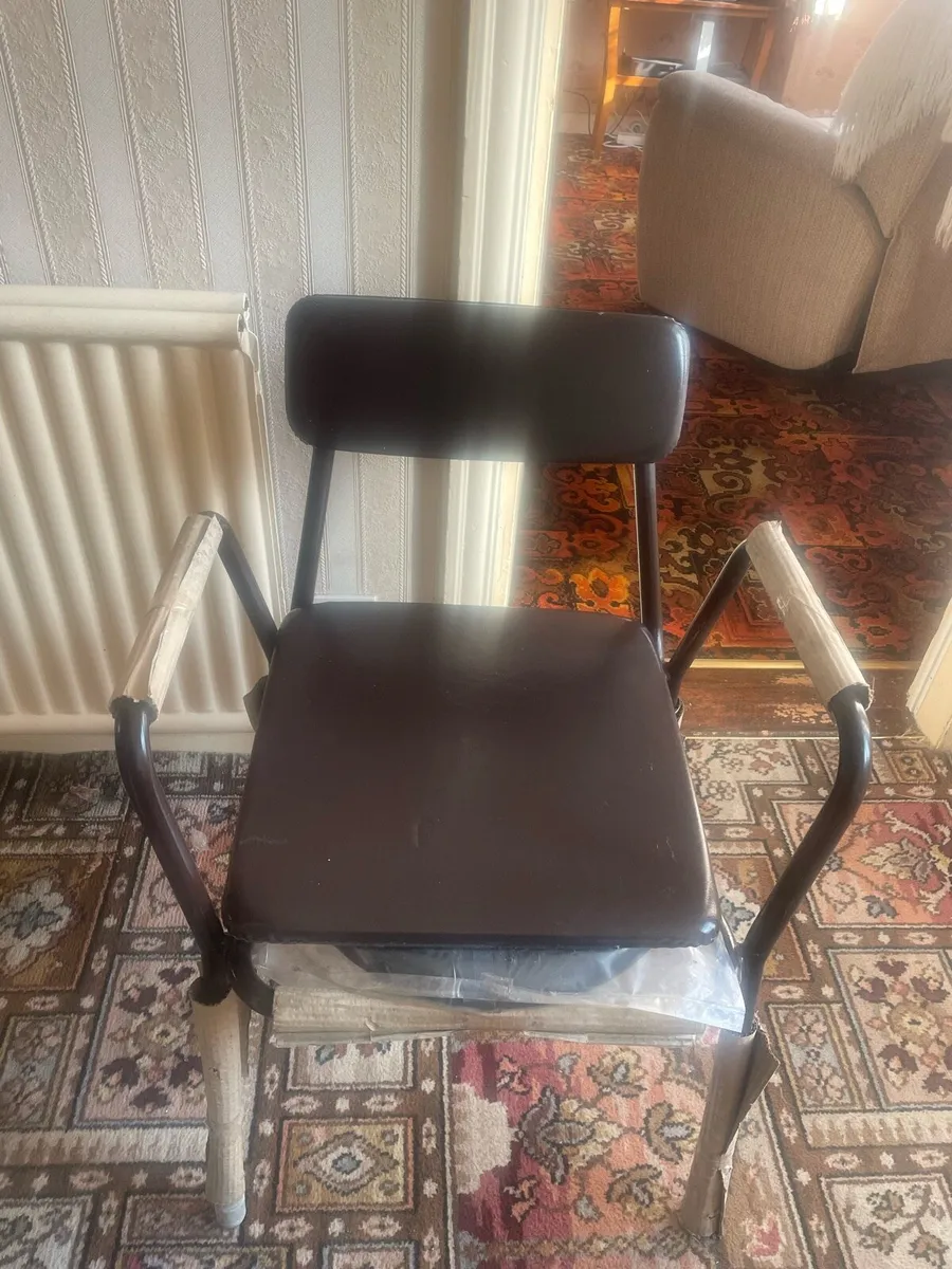 Commode toilet chair - Image 3