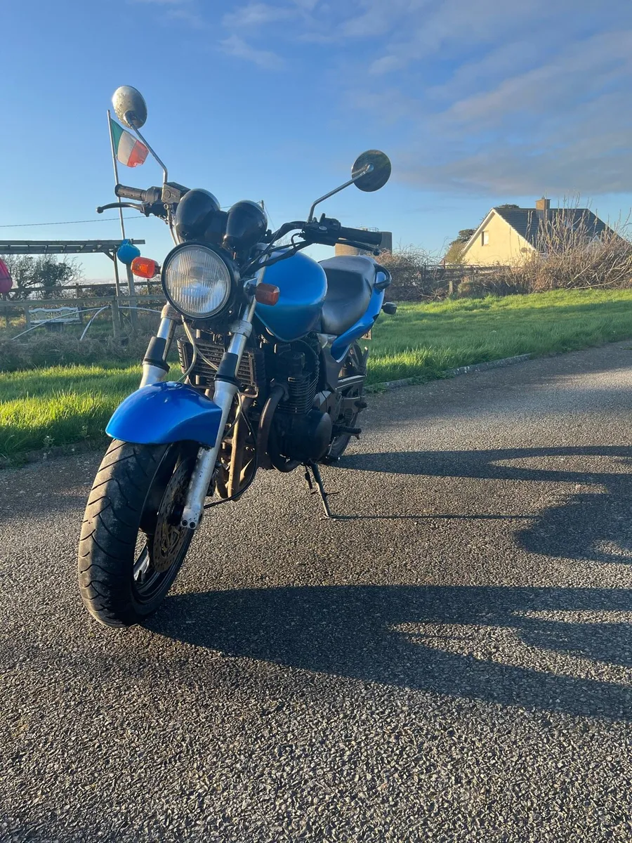 Kawasaki ZR-7 - Image 2