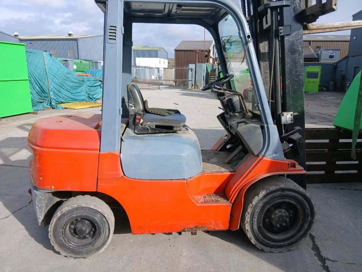 Toyota Forklift - Image 2