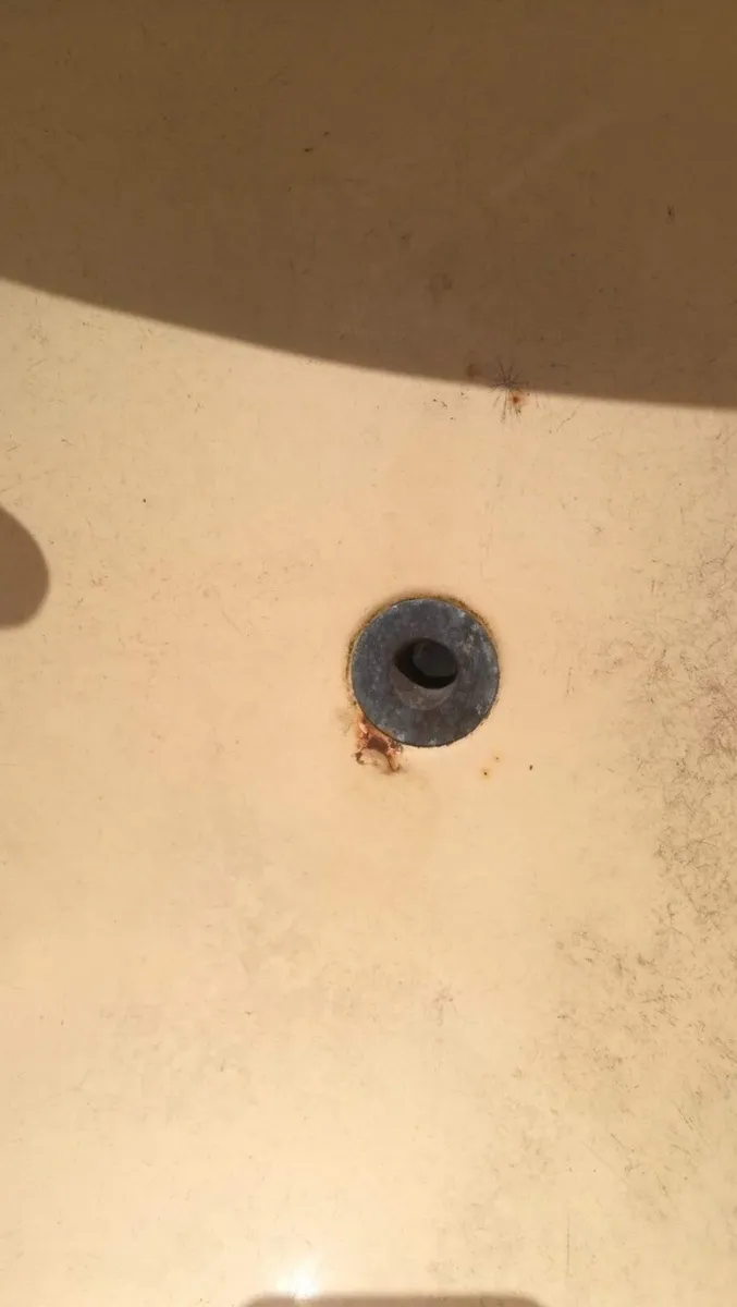 Vintage metal and enamel outdoor Sink - Image 2